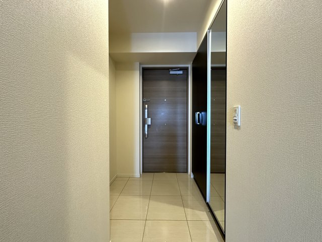 ワコーレ明石本町ラフィニティの玄関