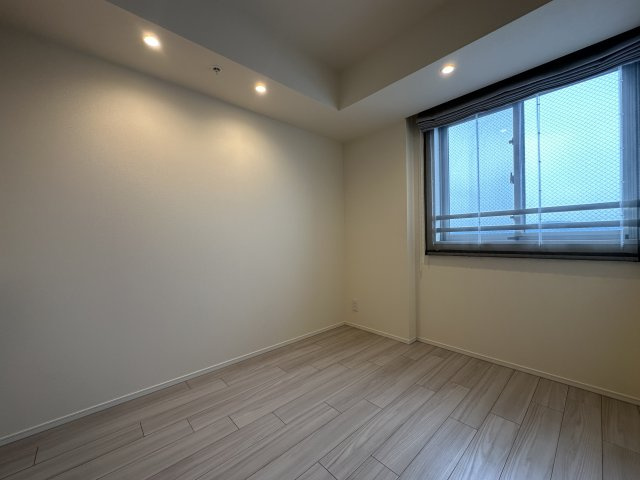 ワコーレ明石本町ラフィニティの洋室