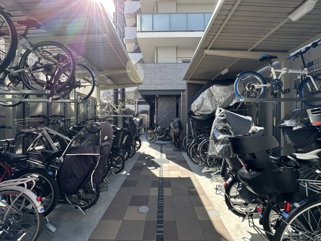 ワコーレ明石本町ラフィニティの駐輪場