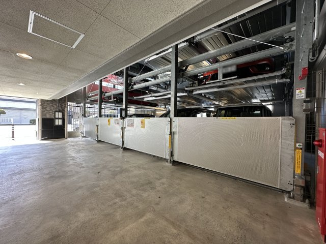 ワコーレ明石本町ラフィニティの駐車場