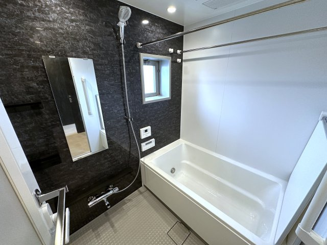 ワコーレ明石本町ラフィニティの浴室