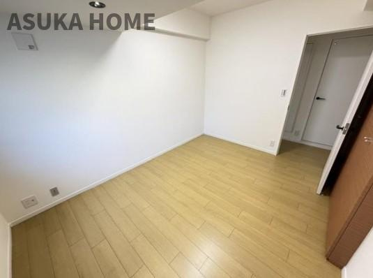 パークハイム山手の洋室|このお家で一番広い6.5帖の主寝室は居心地◎