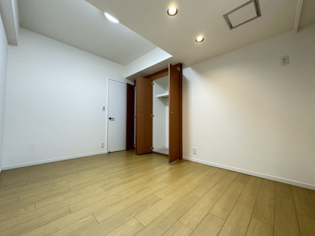 パークハイム山手の洋室|家族一人ひとりの大切なプライベート空間の居室。家具の配置のご相談は是非お任せください。