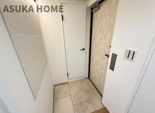 パークハイム山手の玄関|オシャレな雰囲気の玄関です♪