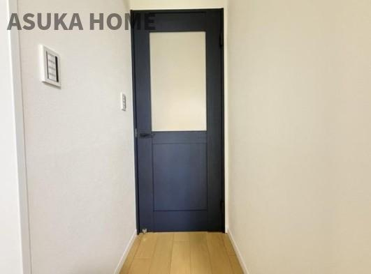 パークハイム山手のその他|リビングのドアはオシャレでお部屋のアクセントになりそうですね♪