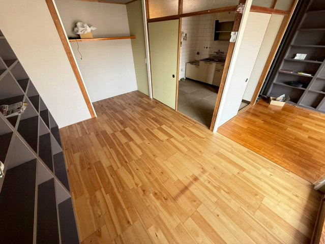 奈良コーポラスの洋室