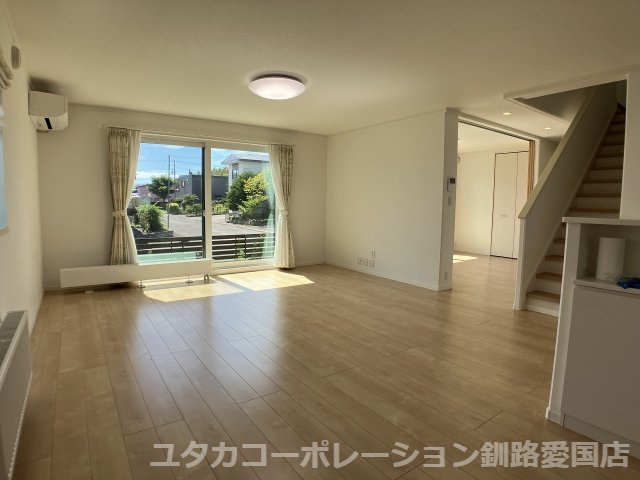 【居間・リビング】 | 美原3丁目7-1売家