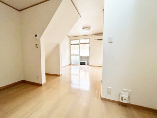 【居間・リビング】 | 山科区小野荘司町　中古戸建