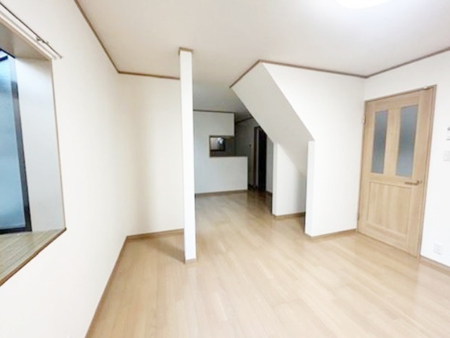 【居間・リビング】 | 山科区小野荘司町　中古戸建
