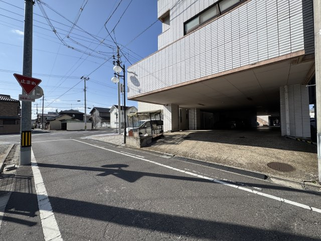 想定年間賃料2,209.2万　想定利回り10.04％　鉄筋コンクリート造のその他