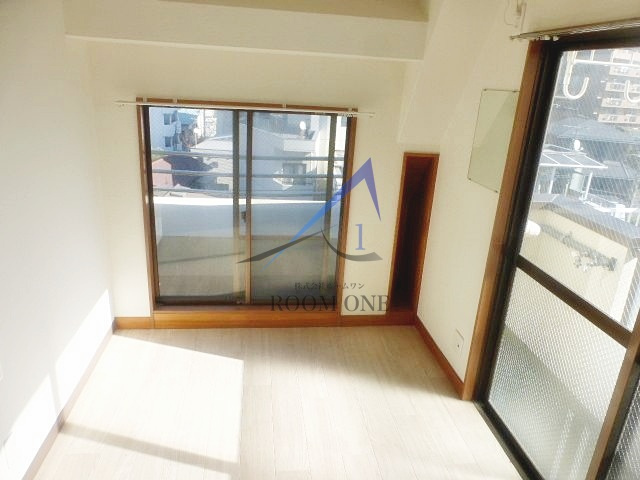 池田ビルの居間・リビング|洋室のお部屋です。