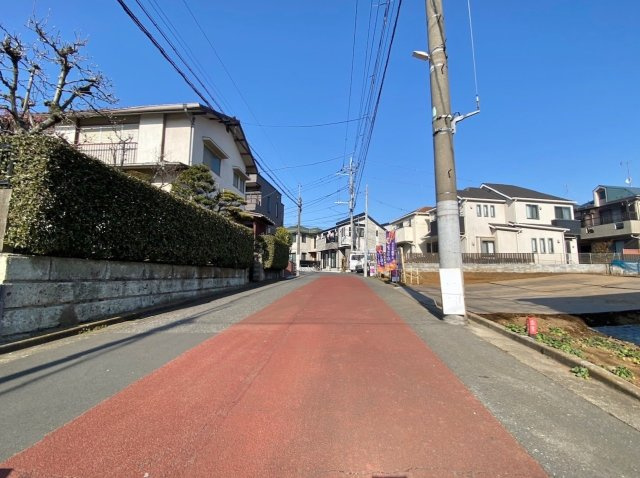 練馬区平和台1丁目 全2区画 A区画の前面道路含む現地写真|南西側約6ｍ公道に面してます
平和台1丁目の落ち着いた住宅地
利便施設も近く生活しやすい住環境