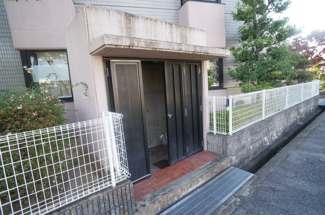 グランドール（安倉中４丁目）のエントランス