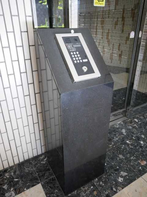 グレイス太宰府のエントランス|別号数タイプ