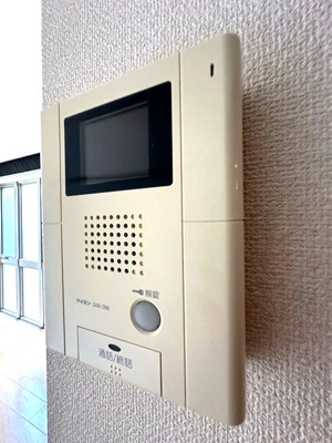 【セキュリティ】 | ブランシェ桜新町 | ※参考写真※防犯対策に有効なカメラ付きインターホン！突然の来客にもバッチリ対応できちゃいます☆