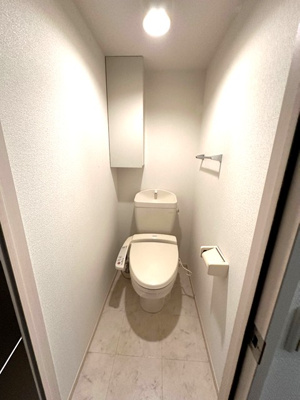 【トイレ】 | ブランシェ桜新町 | ※参考写真※トイレは温水洗浄便座付き♪人気のバストイレ別です♪トイレが独立していると使いやすいですよね☆