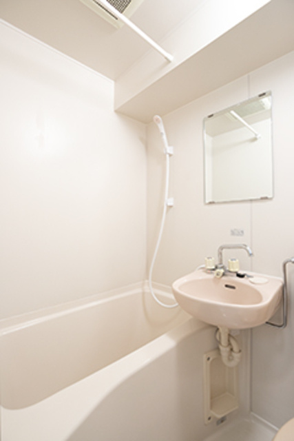 シャルム白楽の浴室|※写真は同タイプ住戸です。