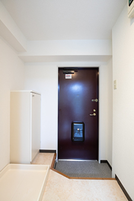 シャルム白楽の玄関|※写真は同タイプ住戸です。