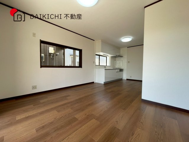 【居間・リビング】 | 北本市東間7丁目　中古戸建