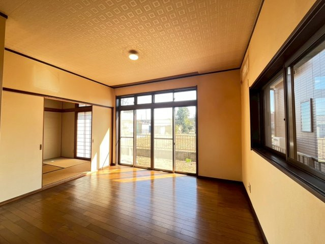 【居間・リビング】 | 北本市東間7丁目　中古戸建