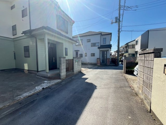 【前面道路含む現地写真】 | 北本市東間7丁目　中古戸建