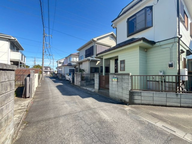 【前面道路含む現地写真】 | 北本市東間7丁目　中古戸建