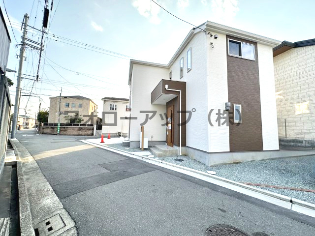 堺市西区浜寺諏訪森町東4号棟の前面道路含む現地写真|前面道路含む現地写真です