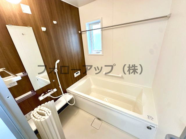 堺市西区浜寺諏訪森町東4号棟の浴室|落ち着いた空間のお風呂です