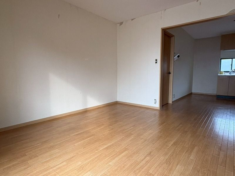 ユートピア今保B