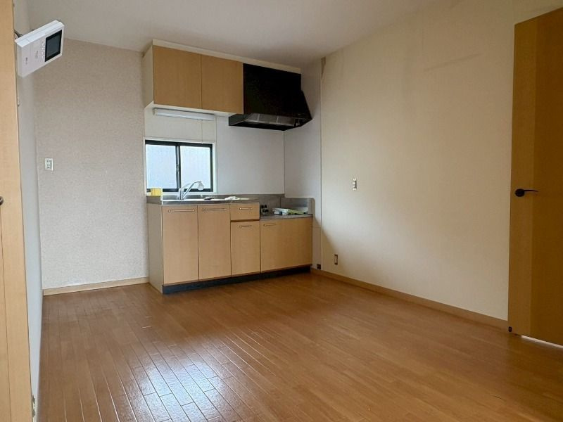 ユートピア今保B