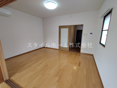 【居間・リビング】 | ベネッセレ豊橋西Ⅲ | イメージ写真です。