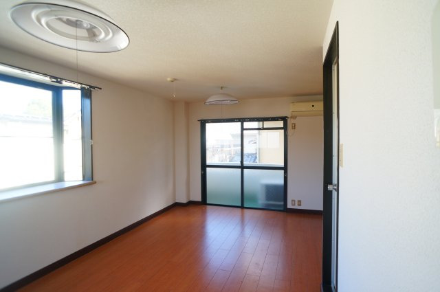 マイホーム新の居間・リビング