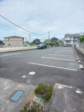 サンフラワーの駐車場