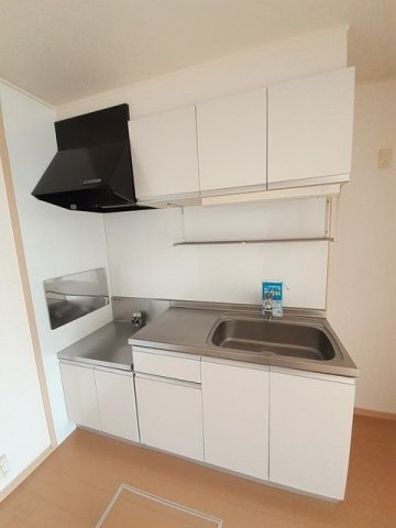 宇部市大字西岐波のアパートのキッチン