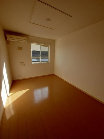 宇部市大字西岐波のアパートの内装