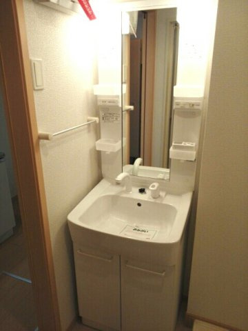 宇部市則貞１丁目のアパートの洗面所