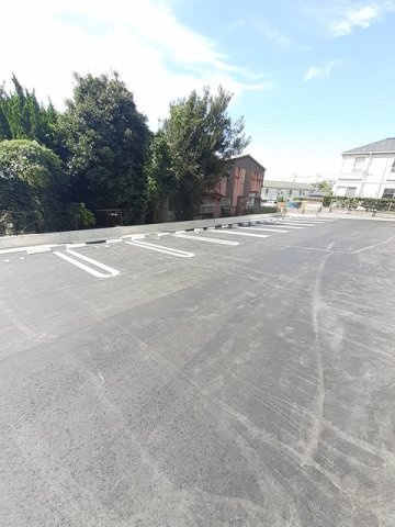 宇部市東梶返１丁目のアパートの駐車場