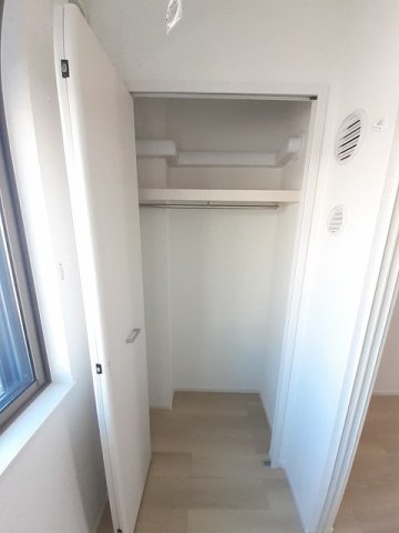 宇部市東梶返１丁目のアパートの収納