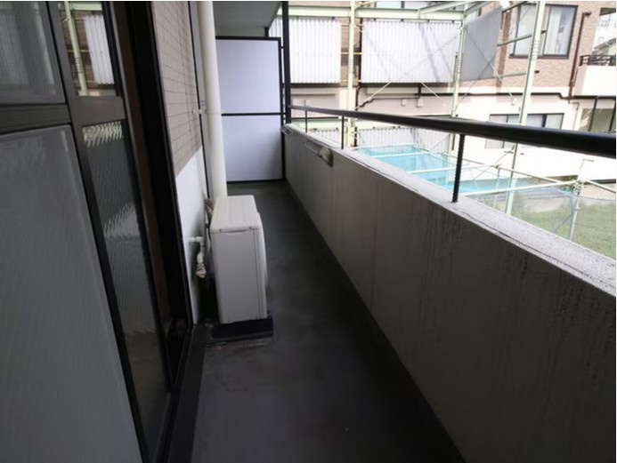 【バルコニー】