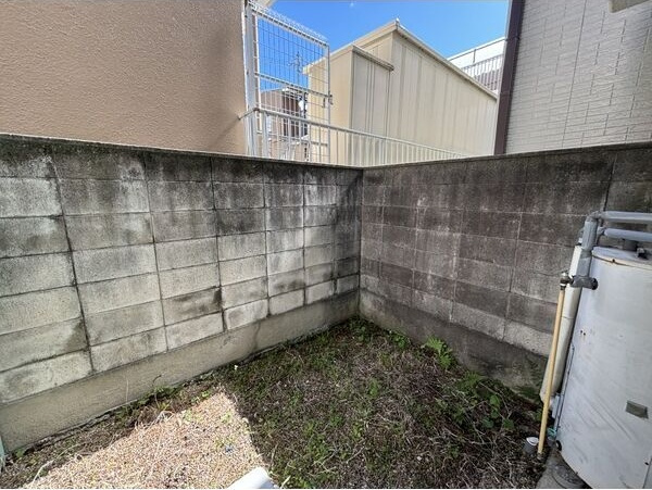 フォレスト伊勝町の庭