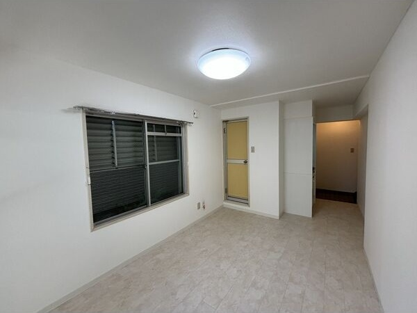 フォレスト伊勝町の居間・リビング