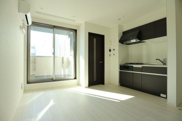 REGALESTこまどめの居間・リビング