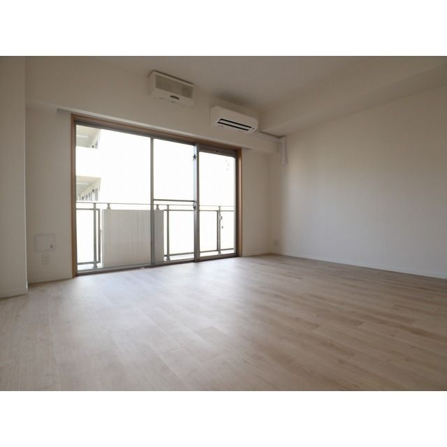 ガーデン杉並方南の洋室