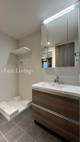 シャントロワ曙橋の独立洗面台