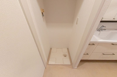 【洗面所】 | ＬａＳａｎｔｅ一番町 | ゆったりとスペースのある洗面所