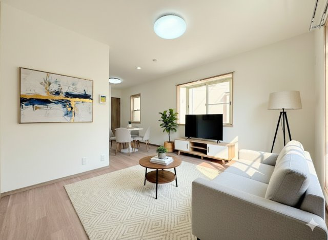 大田区東嶺町　中古戸建て　の居間・リビング|◆ご家族の会話がはずむ、開放的なＬＤＫです。休日はお陽さまの光をたっぷりととりこめるぽかぽかリビングで過ごしませんか？(家具はイメージです)