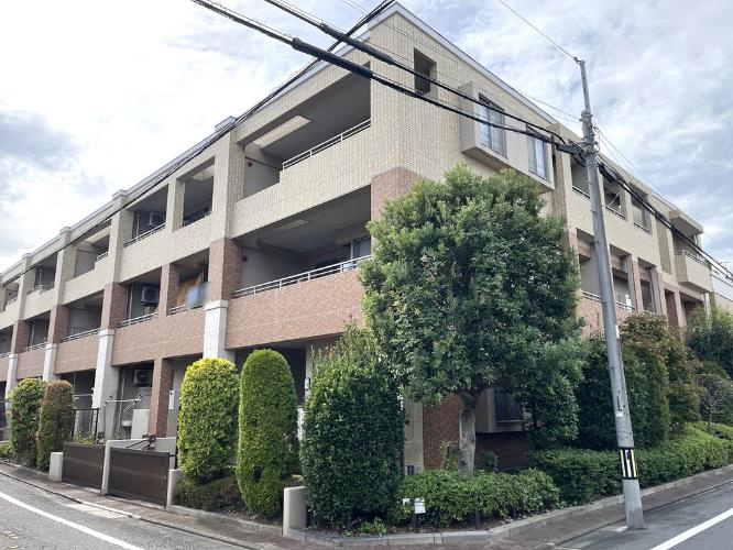 ルイシャトレ府中フェアリーコートの外観