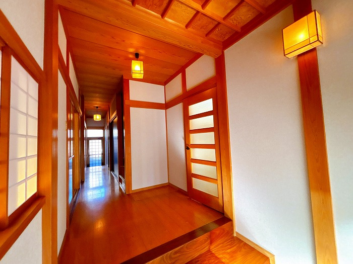 リフォーム中古戸建　各務原市那加雄飛ヶ丘町　平成8年築の玄関