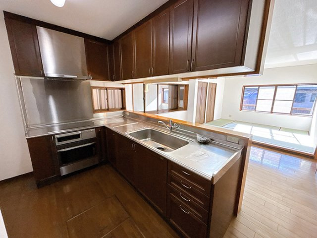 リフォーム中古戸建　各務原市那加雄飛ヶ丘町　平成8年築のキッチン