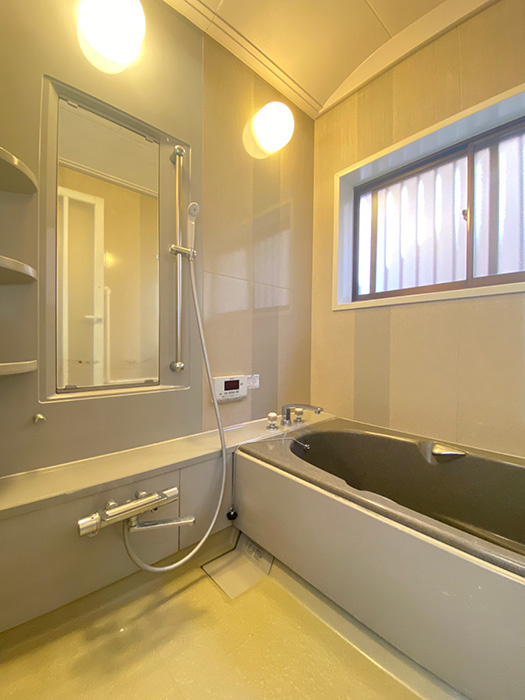 リフォーム中古戸建　各務原市那加雄飛ヶ丘町　平成8年築の浴室